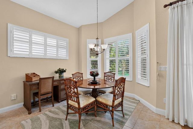 10 LAKESIDE WAY, Palm Coast, FL 32137