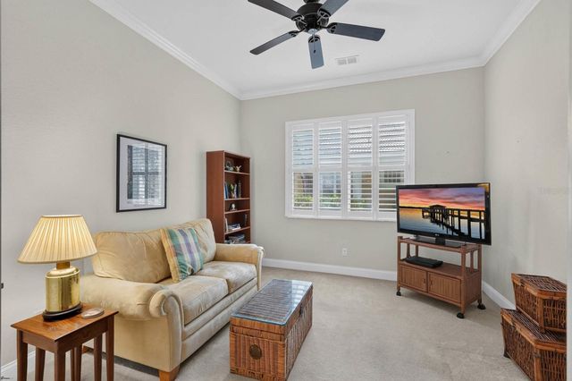 10 LAKESIDE WAY, Palm Coast, FL 32137