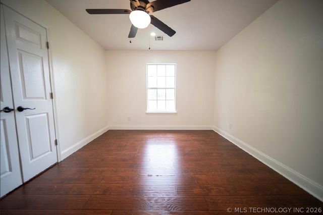 207 N Valley Drive, Catoosa, OK 74015