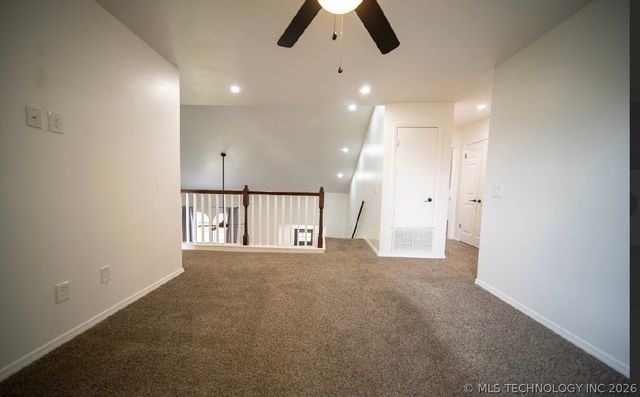 207 N Valley Drive, Catoosa, OK 74015