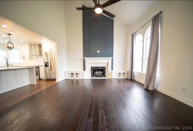 207 N Valley Drive, Catoosa, OK 74015