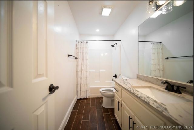 207 N Valley Drive, Catoosa, OK 74015