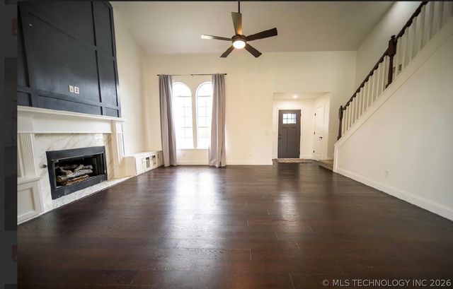 207 N Valley Drive, Catoosa, OK 74015