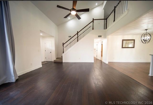207 N Valley Drive, Catoosa, OK 74015