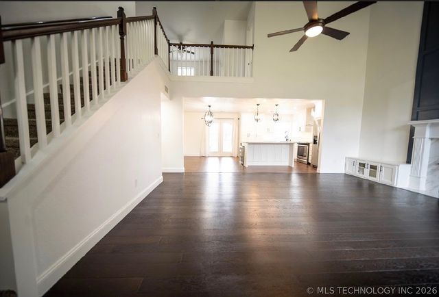 207 N Valley Drive, Catoosa, OK 74015
