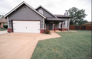 207 N Valley Drive, Catoosa, OK 74015