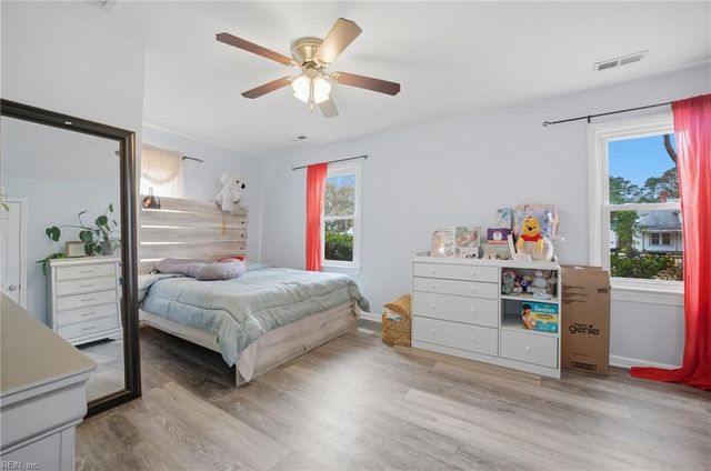 2111 Jenkins Neck RD, Hayes, VA 23072