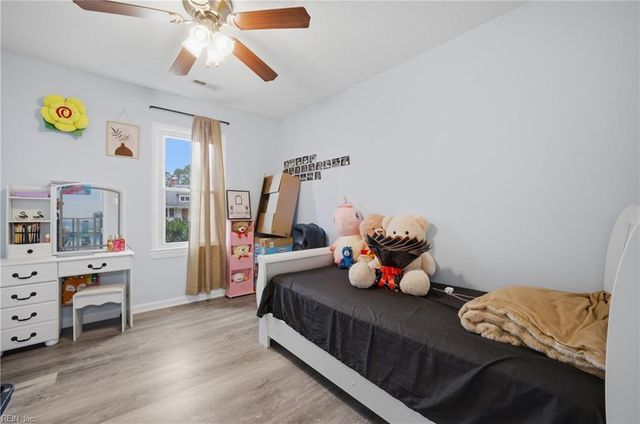 2111 Jenkins Neck RD, Hayes, VA 23072