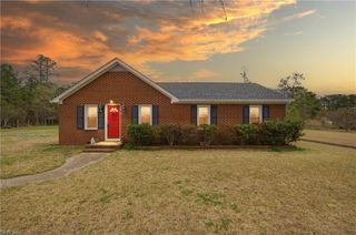 2111 Jenkins Neck RD, Hayes, VA 23072