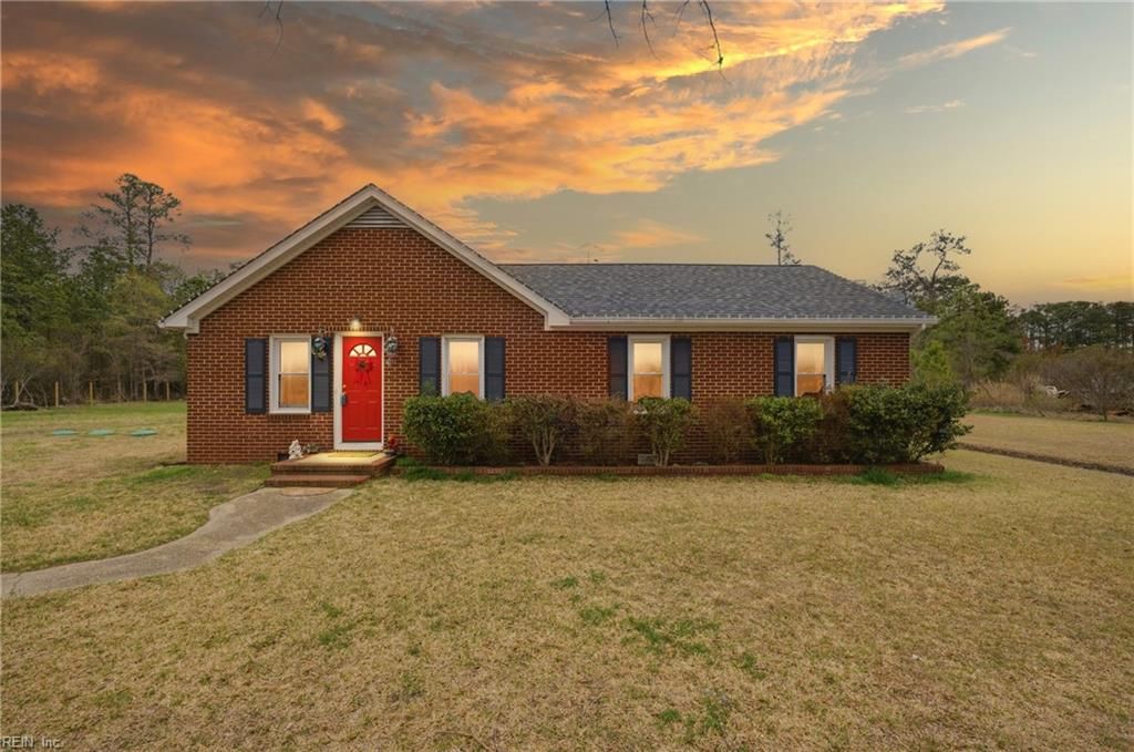 2111 Jenkins Neck RD, Hayes, VA 23072