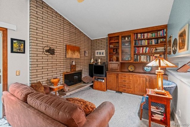 439 Windmill Point Drive, Flushing, MI 48433