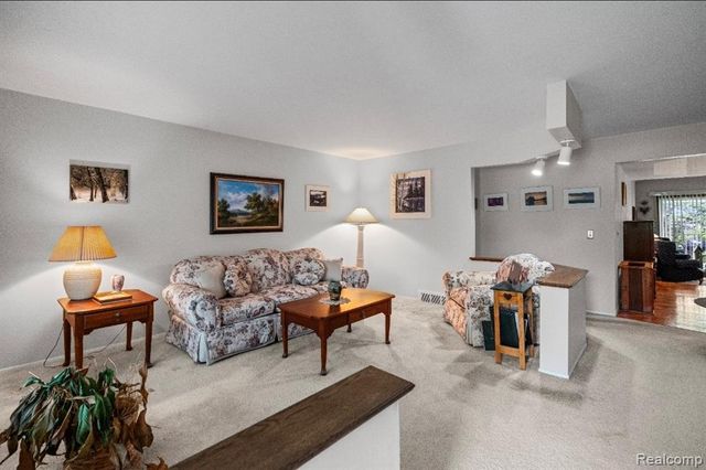 439 Windmill Point Drive, Flushing, MI 48433