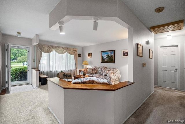 439 Windmill Point Drive, Flushing, MI 48433