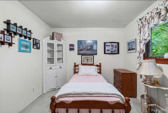 439 Windmill Point Drive, Flushing, MI 48433