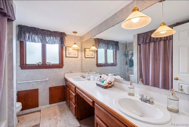 439 Windmill Point Drive, Flushing, MI 48433