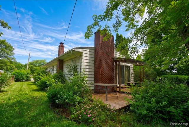 439 Windmill Point Drive, Flushing, MI 48433