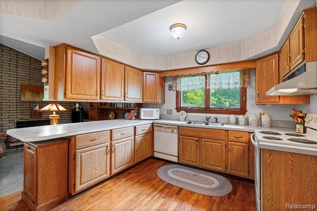 439 Windmill Point Drive, Flushing, MI 48433