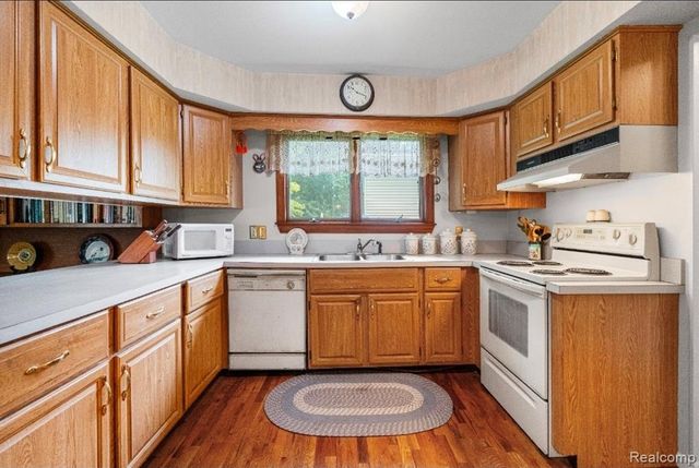 439 Windmill Point Drive, Flushing, MI 48433