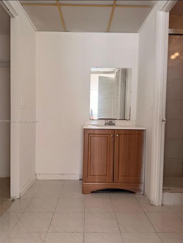 2025 NE 164th St 803, North Miami Beach, FL 33162