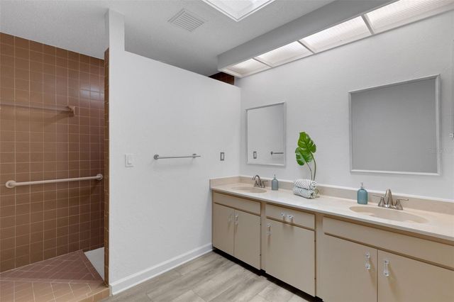 4418 LA JOLLA DRIVE, Bradenton, FL 34210