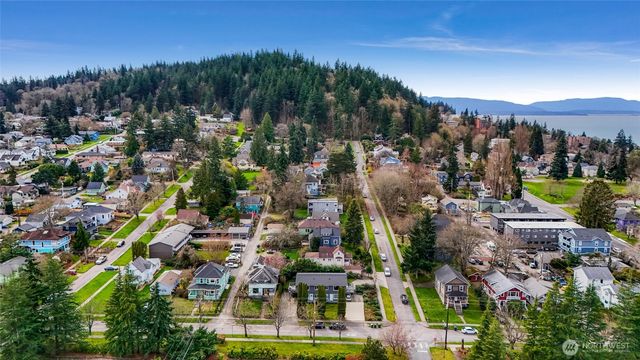 800 E Maple Street, Bellingham, WA 98225