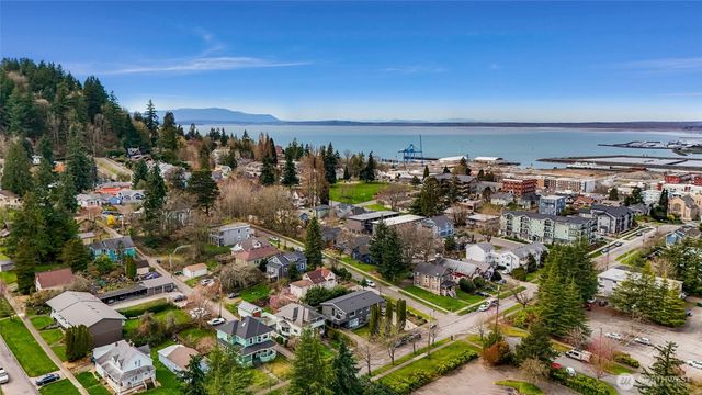 800 E Maple Street, Bellingham, WA 98225