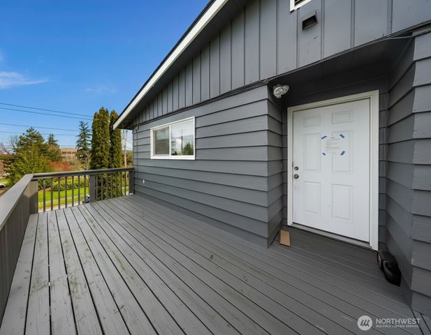 800 E Maple Street, Bellingham, WA 98225