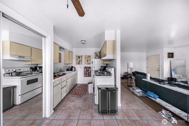 800 E Maple Street, Bellingham, WA 98225