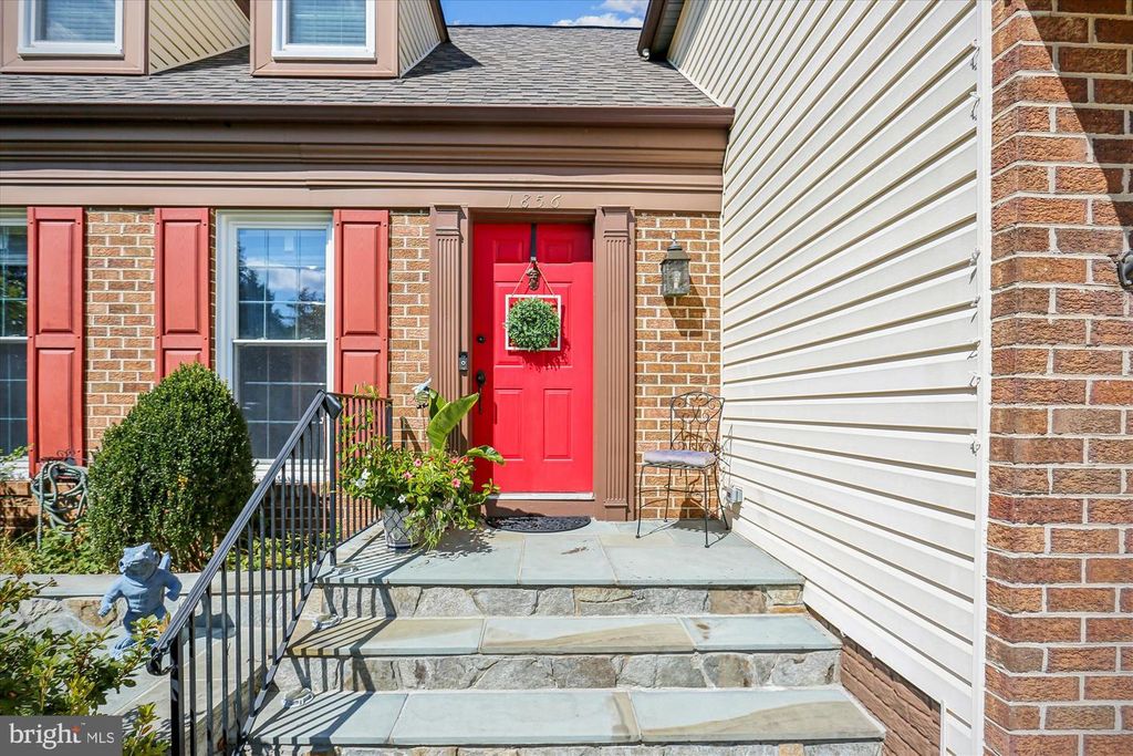 1856 MIDDLEBRIDGE DR, Silver Spring, MD 20906