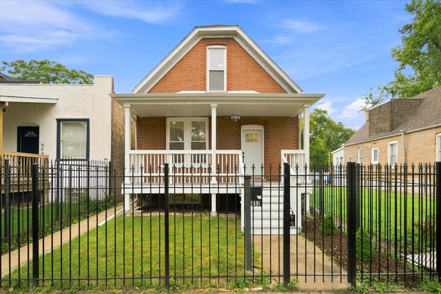 852 N Trumbull Avenue, Chicago, IL 60651