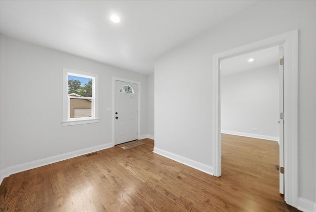 852 N Trumbull Avenue, Chicago, IL 60651