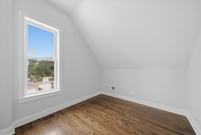 852 N Trumbull Avenue, Chicago, IL 60651