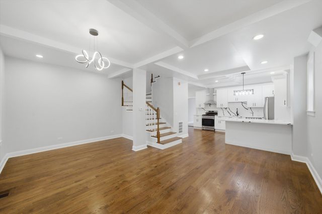 852 N Trumbull Avenue, Chicago, IL 60651