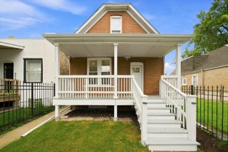 852 N Trumbull Avenue, Chicago, IL 60651