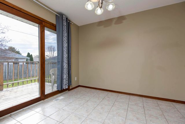 560 South Avenue, Sparta, MO 65753