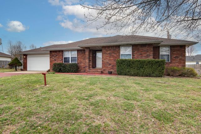 560 South Avenue, Sparta, MO 65753