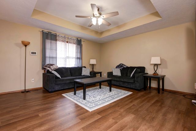 560 South Avenue, Sparta, MO 65753