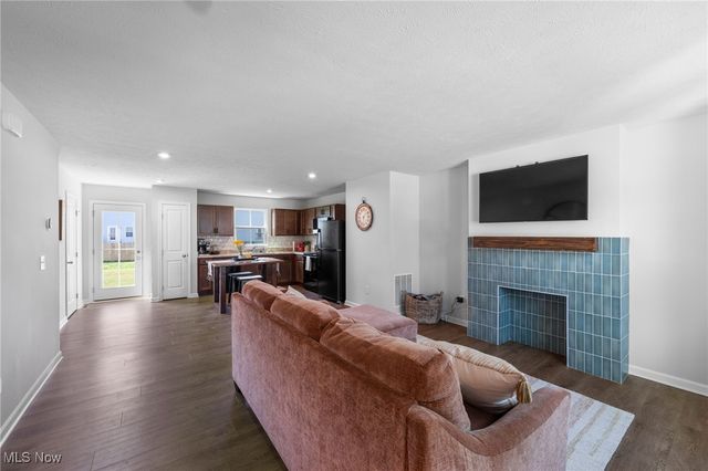 238 Leather Leaf Drive, Elyria, OH 44035