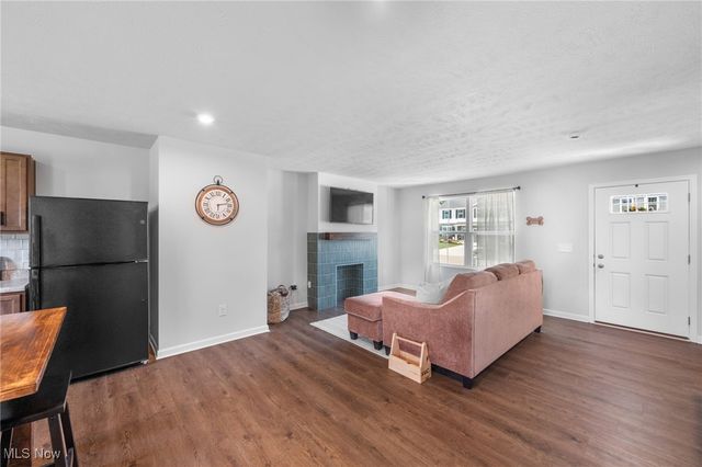 238 Leather Leaf Drive, Elyria, OH 44035