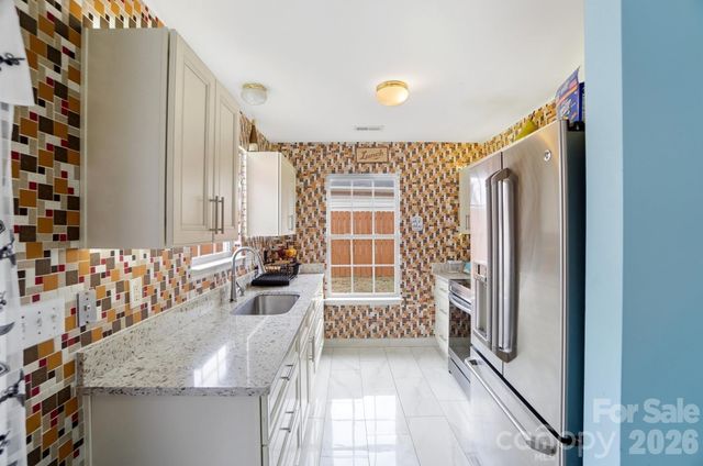 5743 Justins Forest Drive, Charlotte, NC 28212