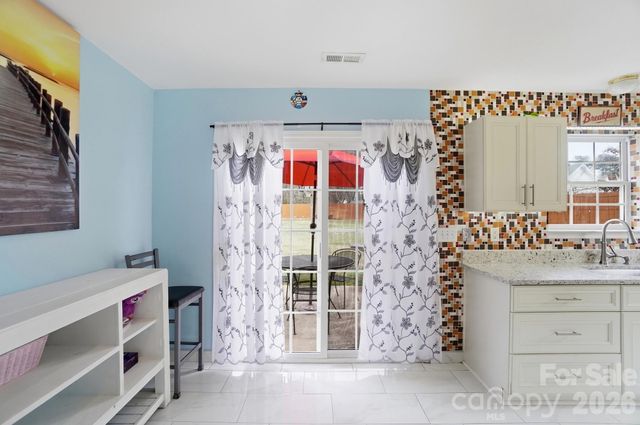 5743 Justins Forest Drive, Charlotte, NC 28212