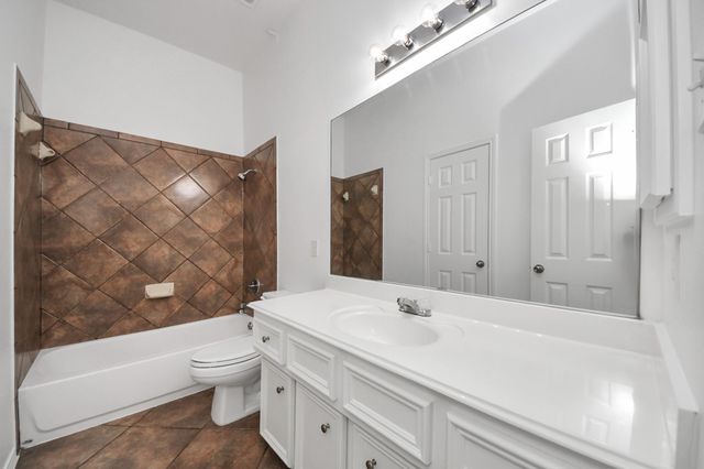 15 Palm Desert Drive, Manvel, TX 77578