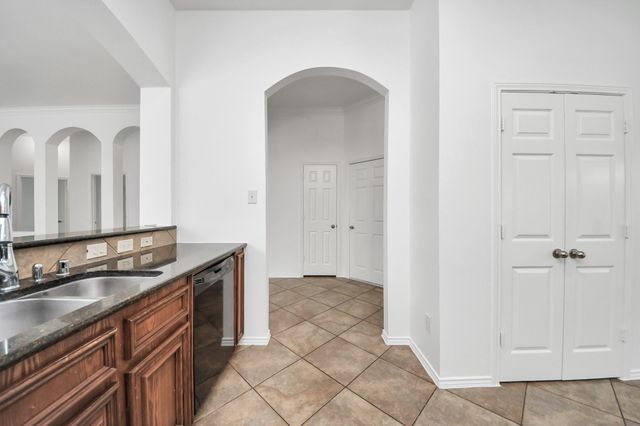 15 Palm Desert Drive, Manvel, TX 77578