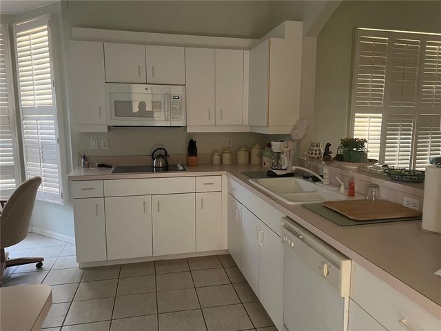 858 TARTAN DRIVE 858, Venice, FL 34293