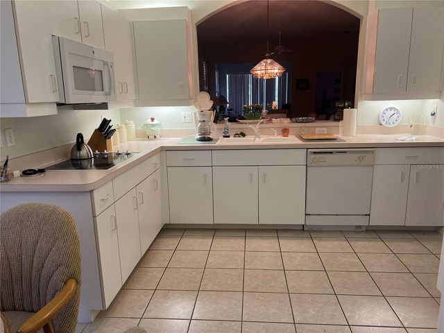 858 TARTAN DRIVE 858, Venice, FL 34293