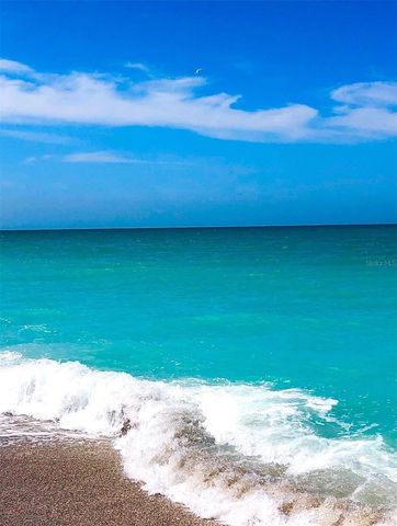 858 TARTAN DRIVE 858, Venice, FL 34293