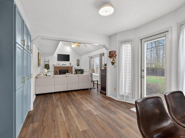 6216 Hunter Wood Drive, Fort Wayne, IN 46815