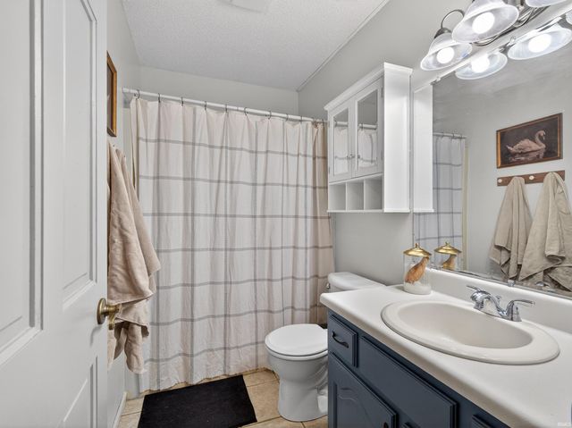 6216 Hunter Wood Drive, Fort Wayne, IN 46815