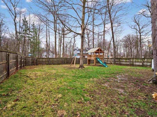 6216 Hunter Wood Drive, Fort Wayne, IN 46815