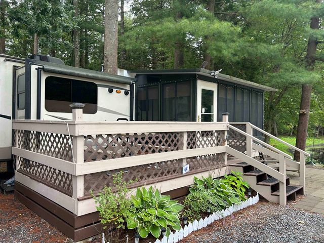 24 Amy Lane L51, Hampstead, NH 03841